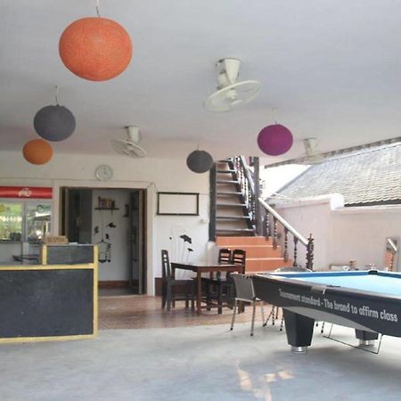 Lpq Backpackers Hostel Λουάνγκ Πραμπάνγκ Εξωτερικό φωτογραφία