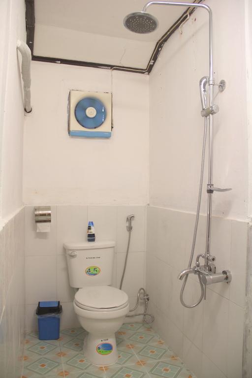 Lpq Backpackers Hostel Λουάνγκ Πραμπάνγκ Δωμάτιο φωτογραφία