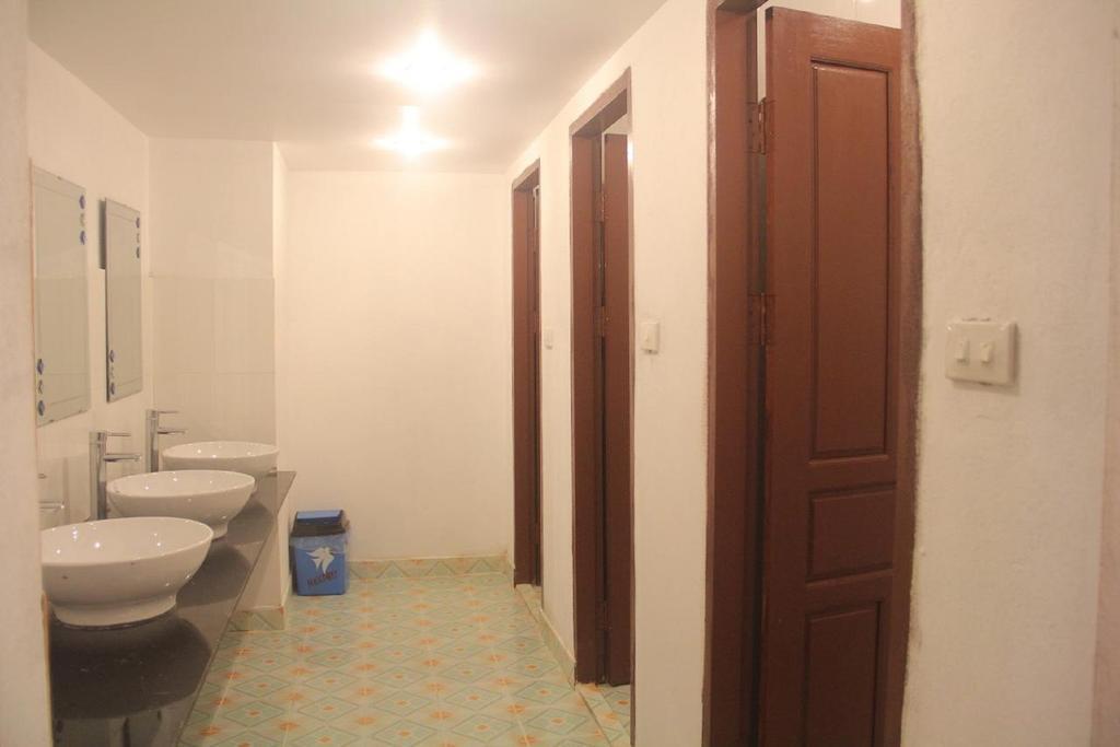 Lpq Backpackers Hostel Λουάνγκ Πραμπάνγκ Δωμάτιο φωτογραφία
