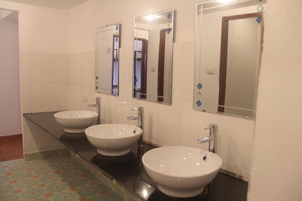 Lpq Backpackers Hostel Λουάνγκ Πραμπάνγκ Δωμάτιο φωτογραφία