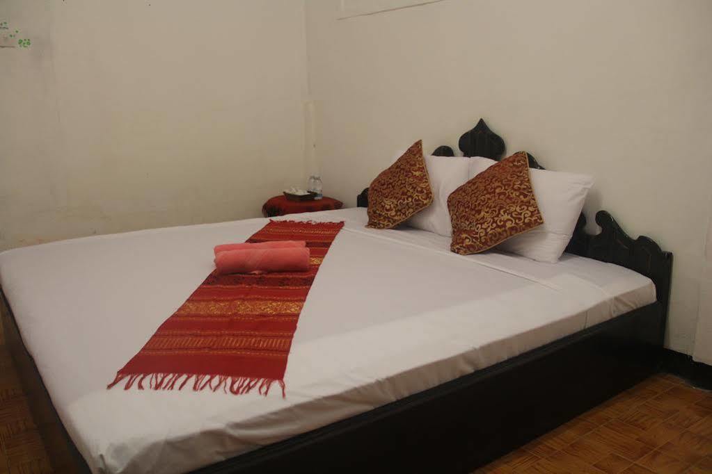 Lpq Backpackers Hostel Λουάνγκ Πραμπάνγκ Εξωτερικό φωτογραφία