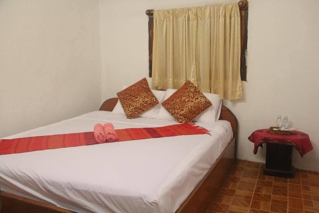 Lpq Backpackers Hostel Λουάνγκ Πραμπάνγκ Εξωτερικό φωτογραφία