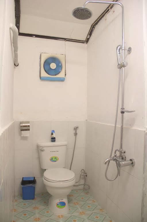 Lpq Backpackers Hostel Λουάνγκ Πραμπάνγκ Εξωτερικό φωτογραφία