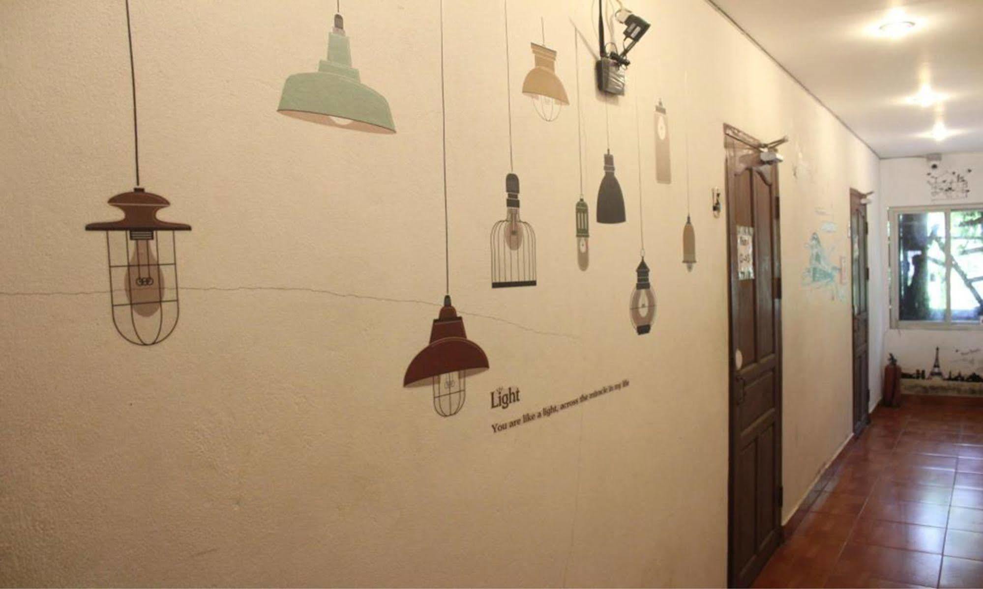 Lpq Backpackers Hostel Λουάνγκ Πραμπάνγκ Εξωτερικό φωτογραφία