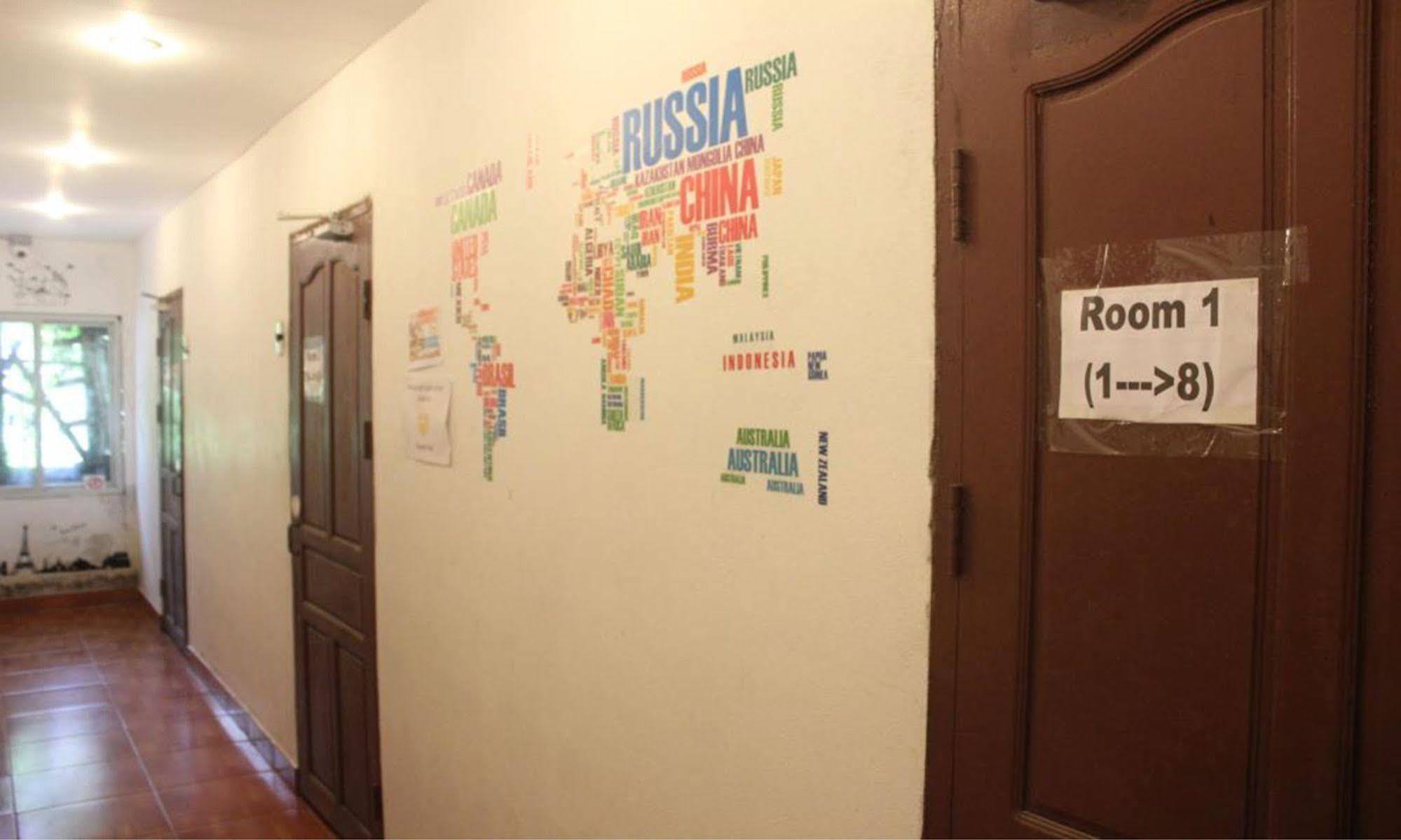 Lpq Backpackers Hostel Λουάνγκ Πραμπάνγκ Εξωτερικό φωτογραφία