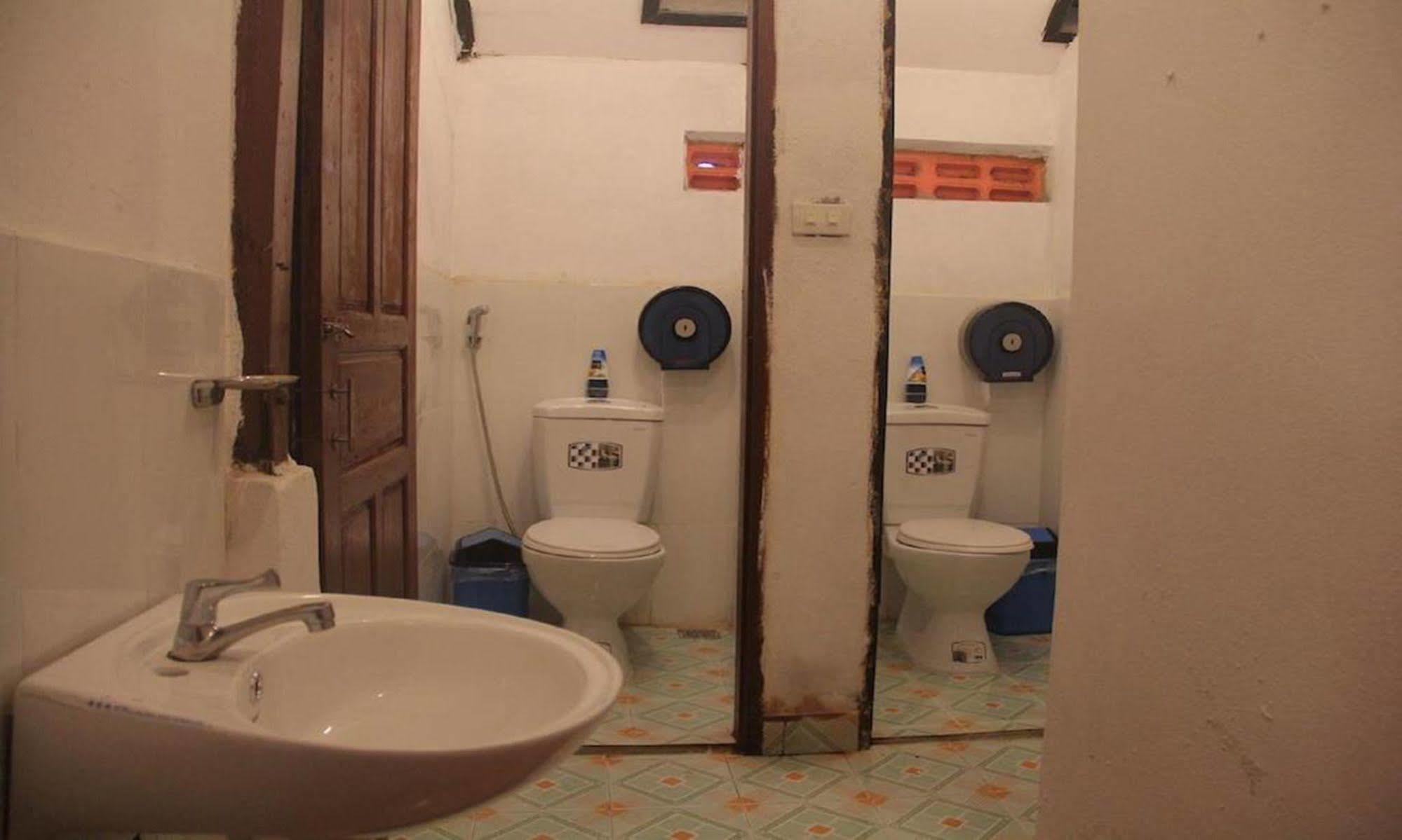 Lpq Backpackers Hostel Λουάνγκ Πραμπάνγκ Εξωτερικό φωτογραφία