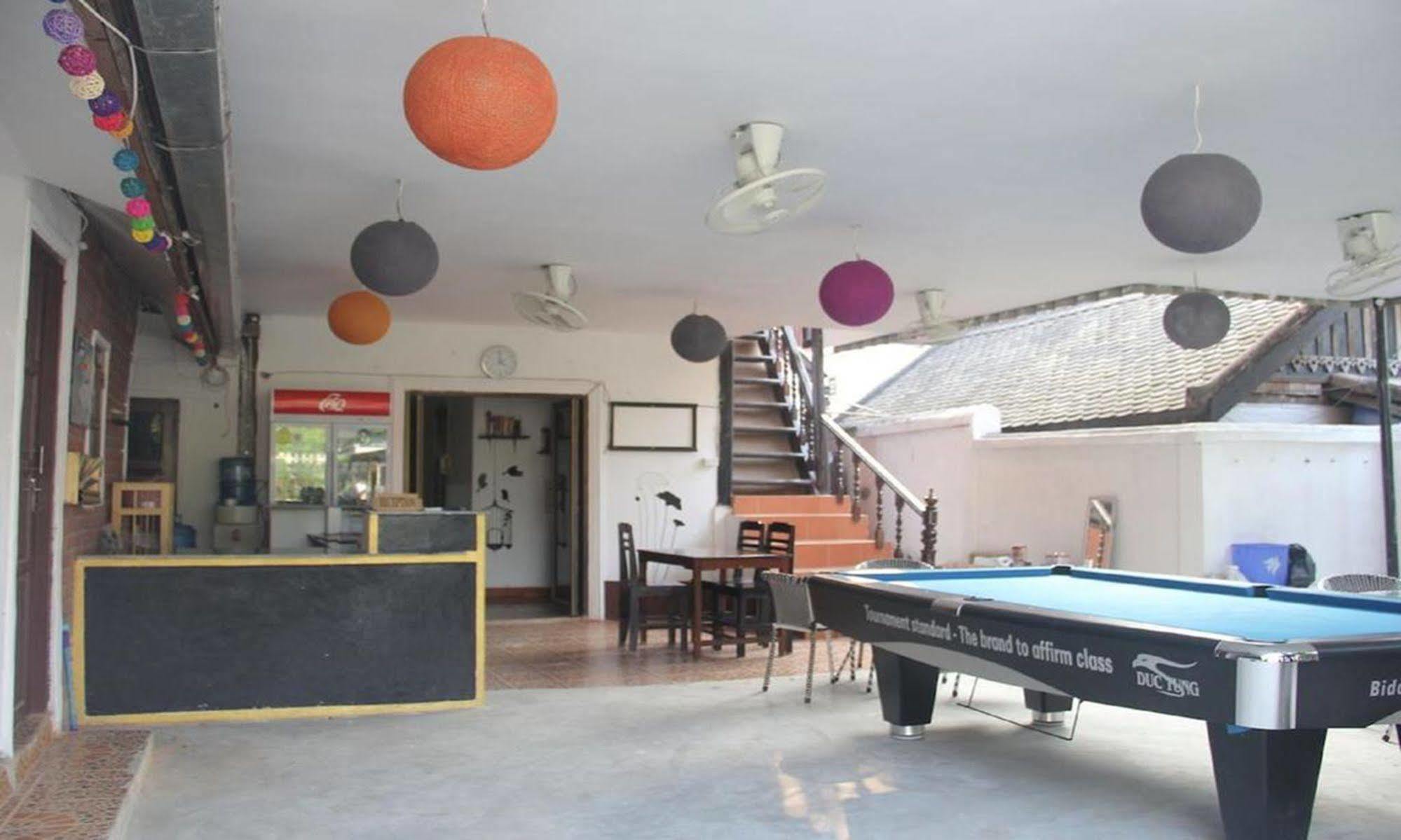 Lpq Backpackers Hostel Λουάνγκ Πραμπάνγκ Εξωτερικό φωτογραφία
