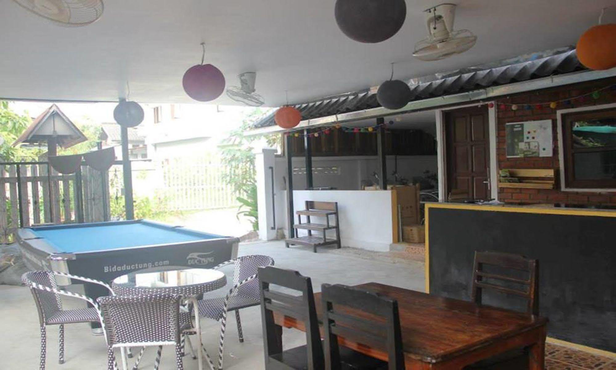 Lpq Backpackers Hostel Λουάνγκ Πραμπάνγκ Εξωτερικό φωτογραφία